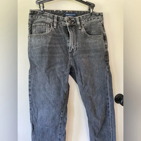 LEVI’S - Picture 1 of 2